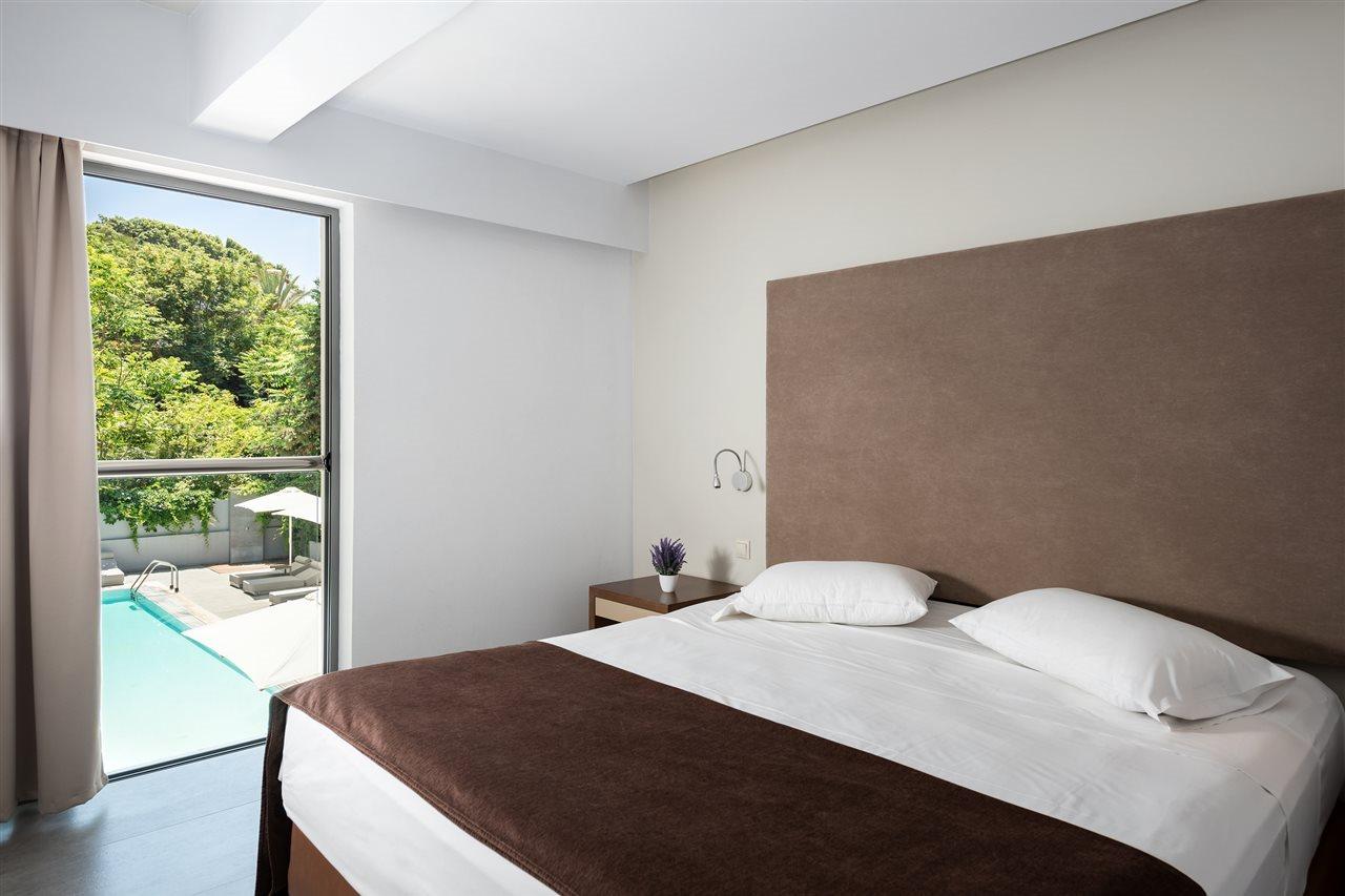 Oktober Downtown Boutique Hotel Rhodes City ภายนอก รูปภาพ
