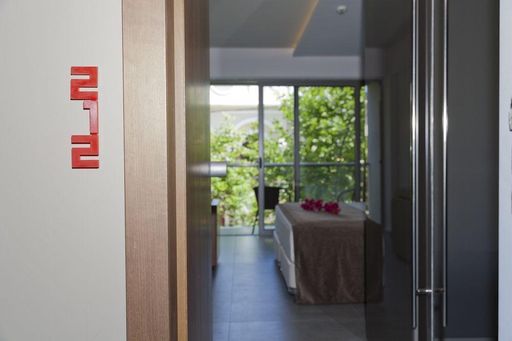 Oktober Downtown Boutique Hotel Rhodes City ภายนอก รูปภาพ