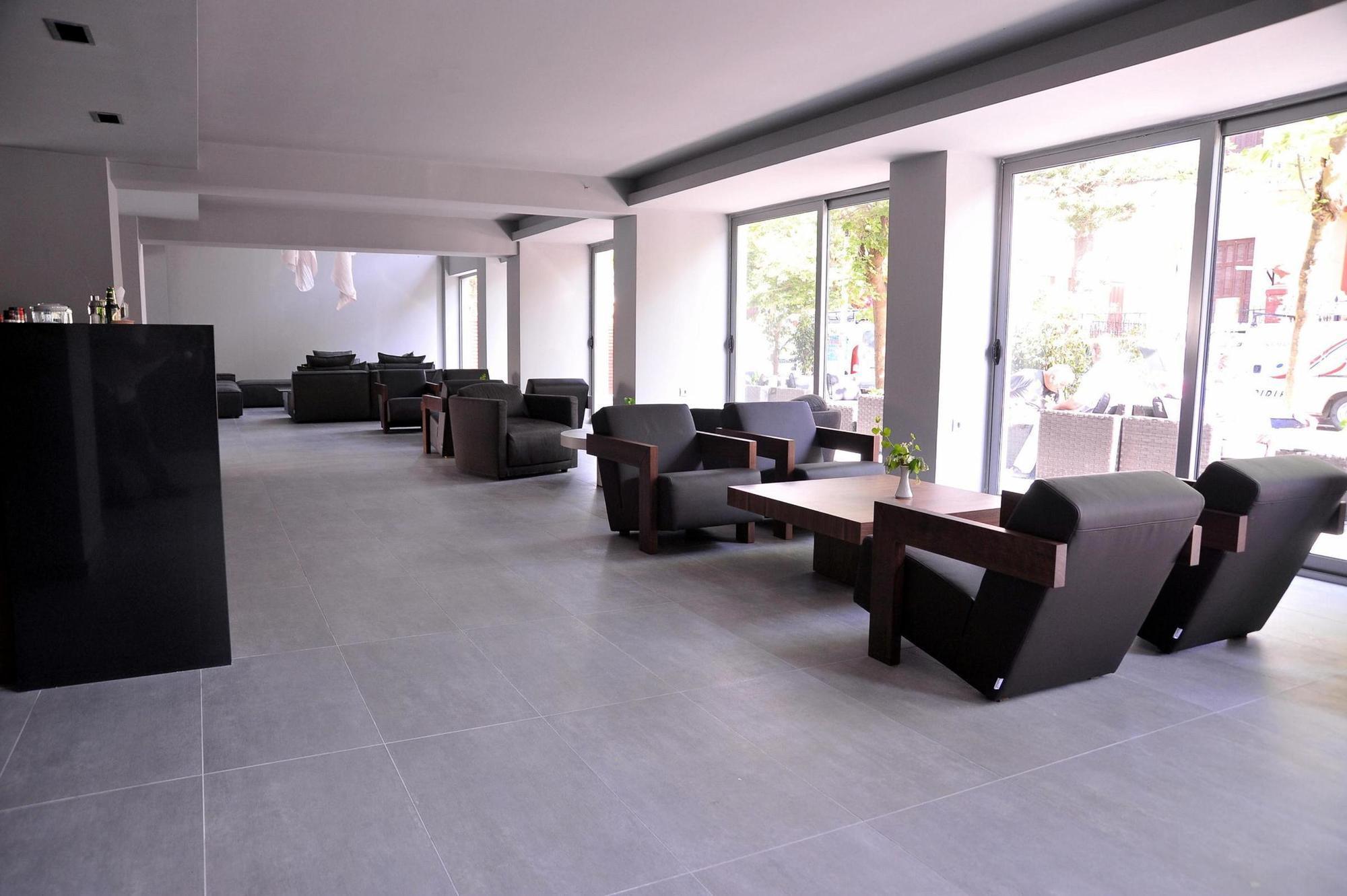 Oktober Downtown Boutique Hotel Rhodes City ภายนอก รูปภาพ