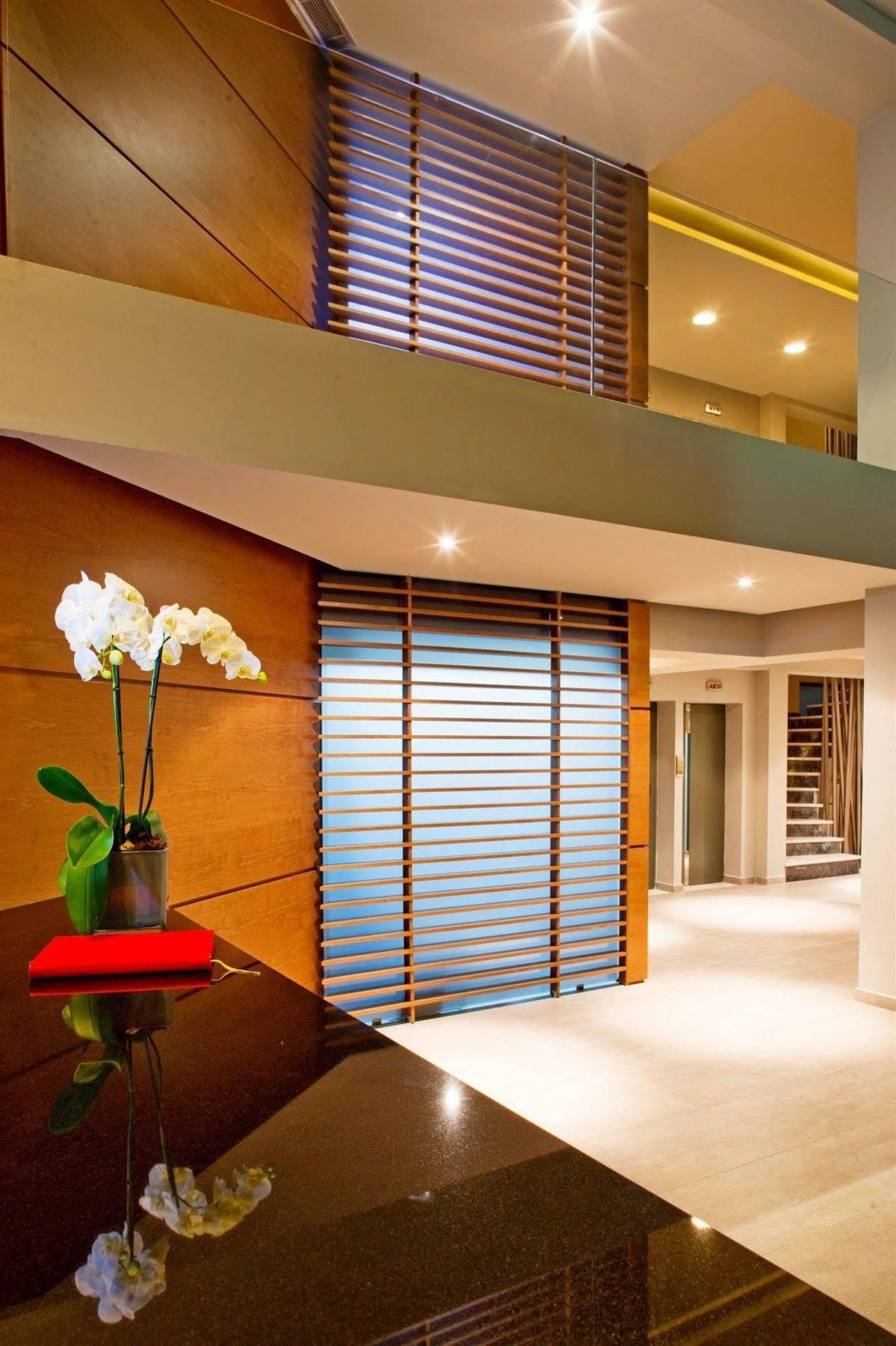 Oktober Downtown Boutique Hotel Rhodes City ภายนอก รูปภาพ