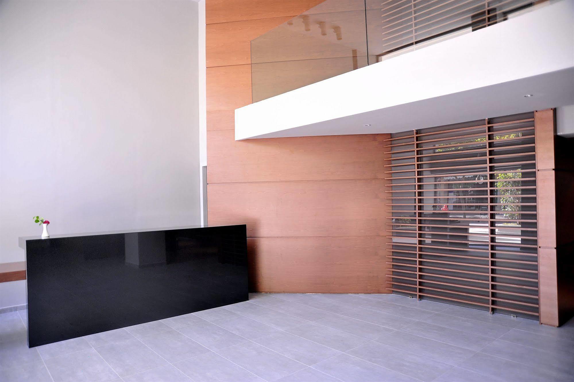 Oktober Downtown Boutique Hotel Rhodes City ภายนอก รูปภาพ