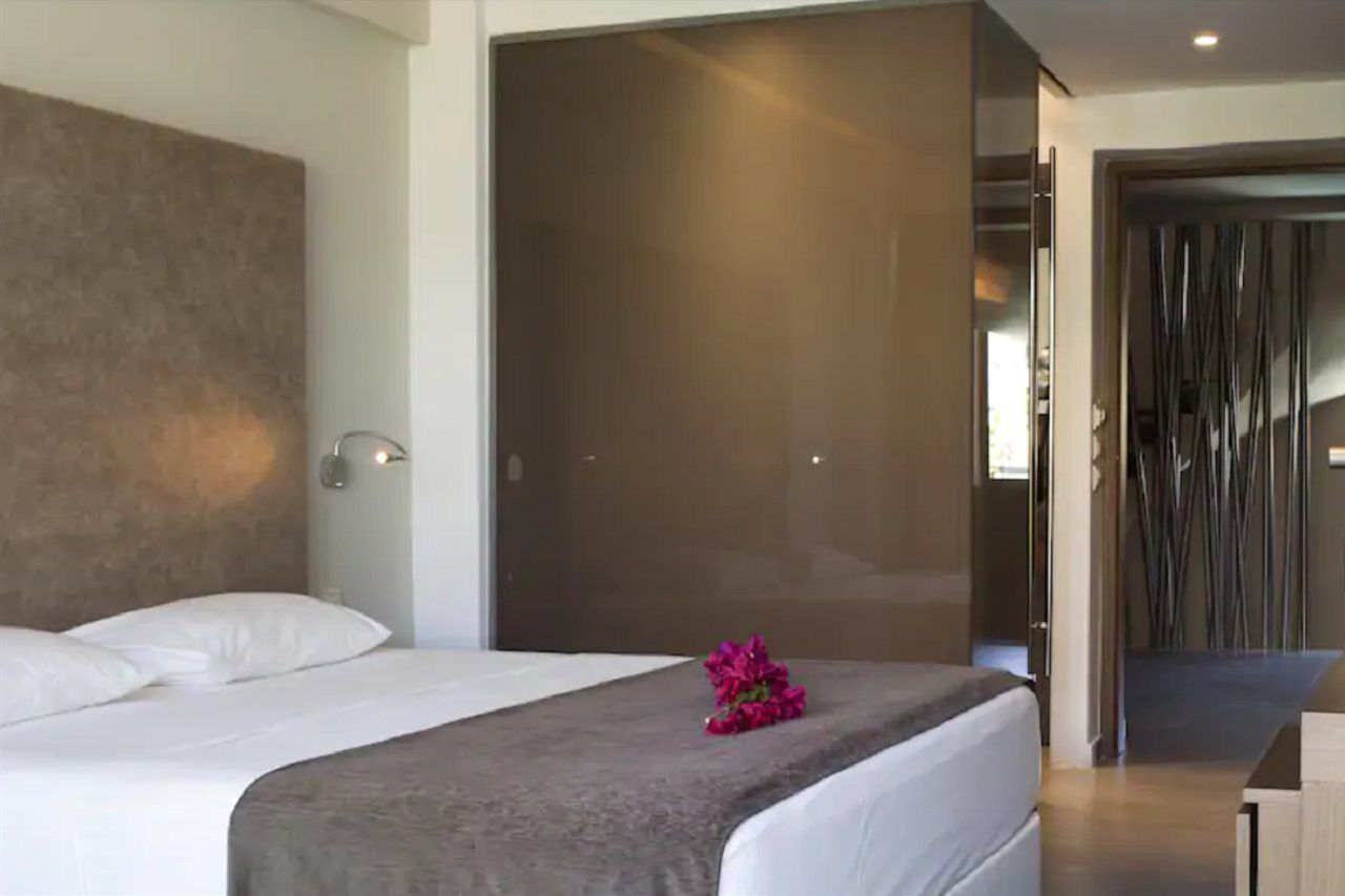 Oktober Downtown Boutique Hotel Rhodes City ภายนอก รูปภาพ