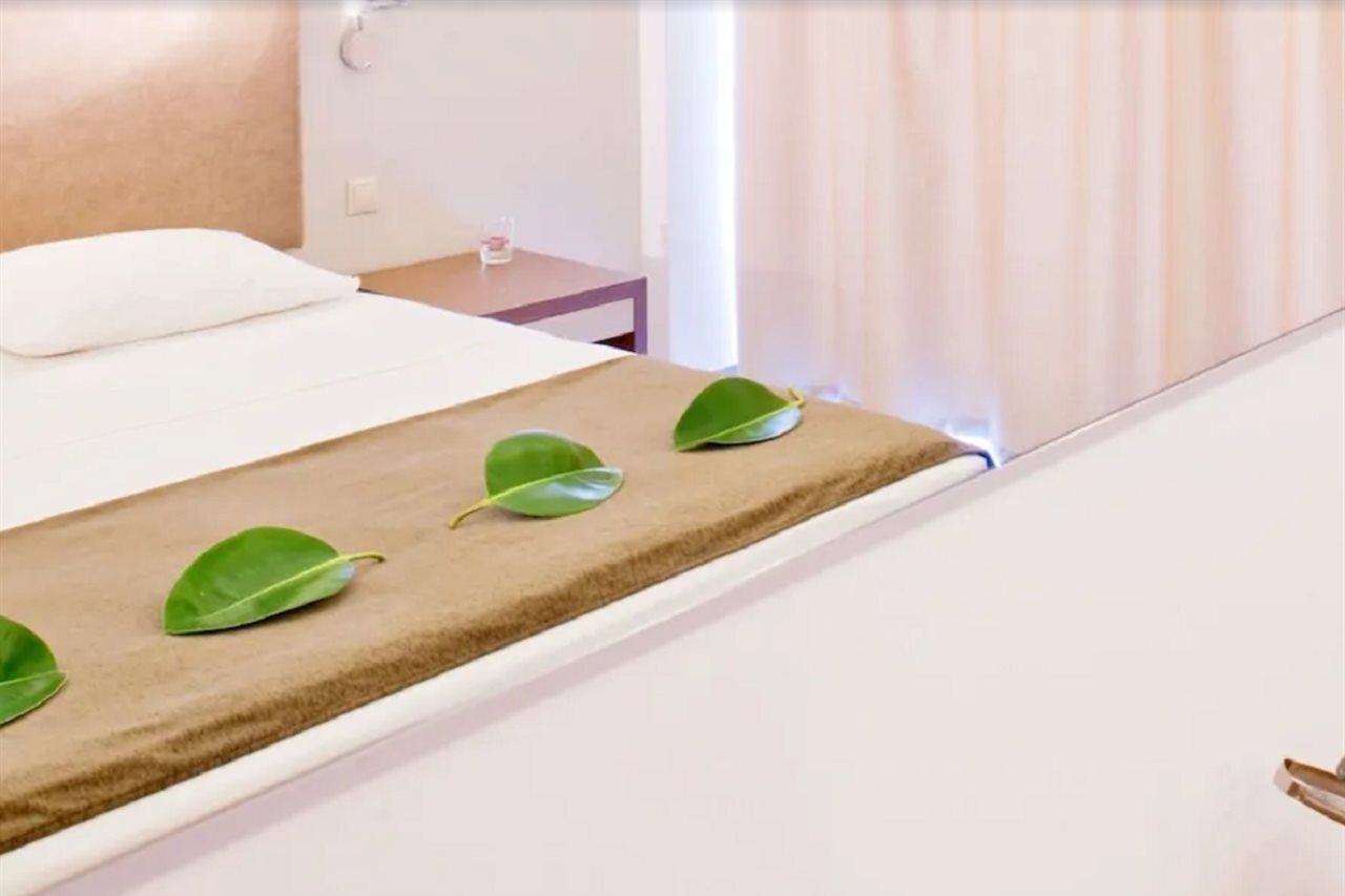 Oktober Downtown Boutique Hotel Rhodes City ภายนอก รูปภาพ