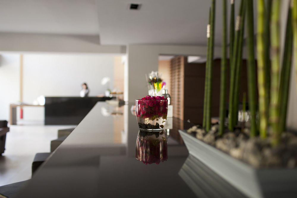 Oktober Downtown Boutique Hotel Rhodes City ภายนอก รูปภาพ